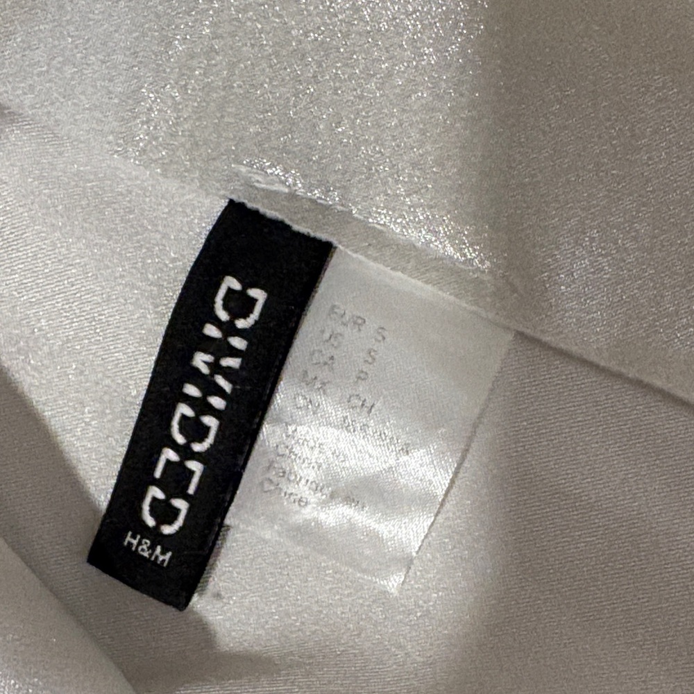 H&M One-Shoulder Ruched Top - Picture 2 of 2